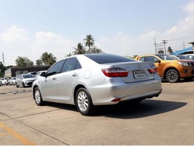 TOYOTA CAMRY 2.0 G (MC) เบาะส้ม CC. ปี 2017 สี เงิน เกียร์ Auto รูปที่ 2