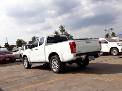 ISUZU D-MAX SPACE CAB 3.0 Z HILANDER CC. ปี 2019 สี ขาว เกียร์ Manual รูปที่ 2