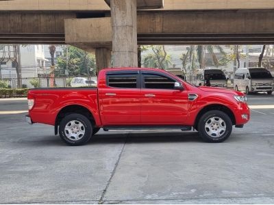 2016 Ford Ranger Double Cab XLT 2.2 AT 4725-065 ซื้อสดไม่มี Vat7%ไม่มีค่าธรรมเนียม มือเดียว เกียร์ออโต้ 4ประตู ยกสูง เครื่องยนต์เกียร์ช่วงล่างดี แอร์เย็นฉ่ำ เพียง 439,000 บาท  ทดลองขับได้ทุกวัน ดูรถเล รูปที่ 2