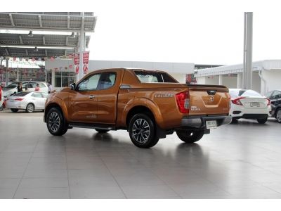 NISSAN NAVARA NP300 KINGCAB 2.5 CALIBRE SPORTECH CC. ปี 2017 สี ส้ม เกียร์ Manual รูปที่ 2