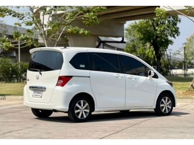 2012 HONDA FREED 1.5 SE รูปที่ 2