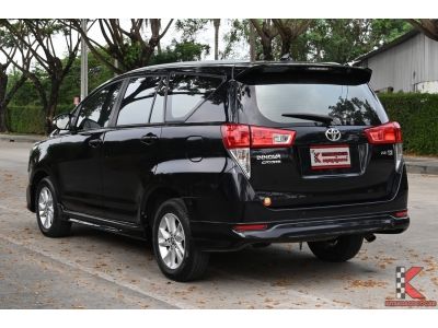 Toyota Innova 2.8 (ปี 2017) Crysta G Wagon รูปที่ 2