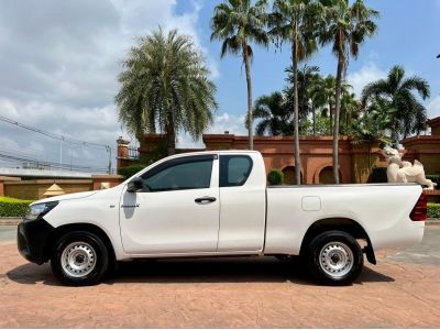 2017 TOYOTA HILUX REVO 2.4 J รูปที่ 2