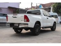 โตโยต้าชัวร์ ฟรีดาวน์ Revo C-Cab 2.4 J Plus Pre M/T ปี 19 รูปที่ 2