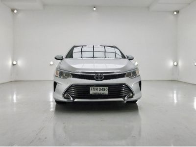 TOYOTA CAMRY 2.0 G (MC) เบาะส้ม CC. ปี 2018 สี เงิน เกียร์ Auto รูปที่ 2