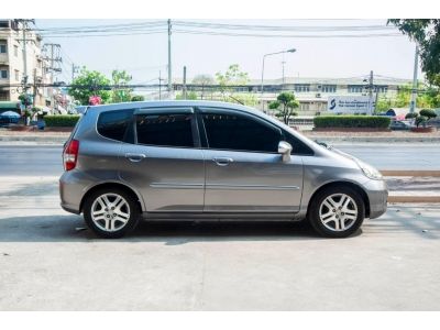 honda jazz รูปที่ 2