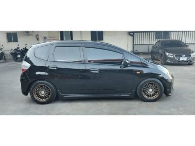 Honda Jazz 1.5V ปี10 ออโต้ มือเดียว ไมล์แท้ ของแต่งสุดคุ้ม รูปที่ 2