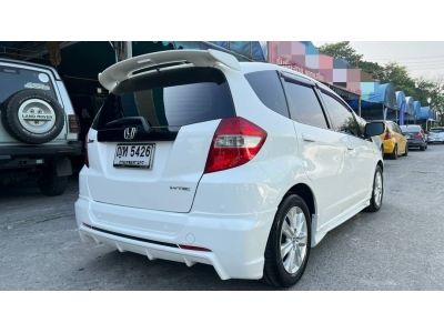 HONDA JAZZ 1.5S ปี2012 เบนซินLPG สีขาว รูปที่ 2