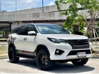 TOYOTA FORTUNER 2.8 TRD ขับ 4 ปี 2016 สีขาว รูปที่ 2