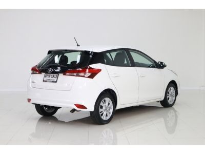 Toyota Yaris 1.2 E ปี 2018 สีขาว เกียร์อัตโนมัติ รูปที่ 2