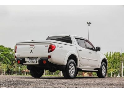 Mitsubishi Triton 4ประตู 2.5Gls Plus VG เกียร์ออโต้ ปี2011 สีขาว รูปที่ 2