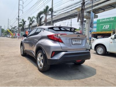 TOYOTA C-HR 1.8  ปี 2018  สีเทา รูปที่ 2