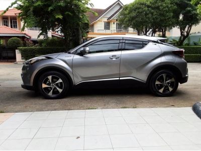 เจ้าของขายเอง รถใช้มือเดียว Toyota C-HR Hybrid Hv Hi ปี 2019 รูปที่ 2