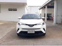 ปี 2018 TOYOTA C-HR 1.8 ENTRY CC. สี ขาว เกียร์ Auto รูปที่ 2