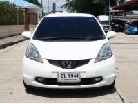 HONDA JAZZ 1.5 V i-VTEC ปี 2010 เกียร์AUTO สภาพนางฟ้า รูปที่ 2