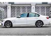 BMW 330e Sport ปี 2018 ไมล์ 58,xxx Km รูปที่ 2