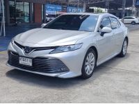 2019 TOYOTA CAMRY 2.5HV PREMIUM NAVI auto ท็อปสุด ไมล์แท้ 45,xxx กม. สีเดิม รูปที่ 2