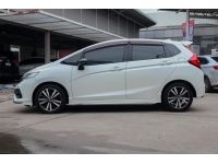 โตโยต้าชัวร์ ฟรีดาวน์ Honda Jazz 1.5 RS A/T ปี 17 รูปที่ 2