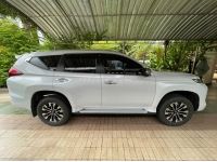 Pajero 2.4 GT Premium สี ขาว ปี 2019 เจ้าของขายเอง รถบ้าน รถมือสอง เลขไมล์น้อย ซื้อมือ 1 จากศูนย์ รูปที่ 2