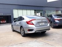 ปี 2020 HONDA CIVIC 1.8 E (FC)CC. สี เงิน เกียร์ Auto รูปที่ 2