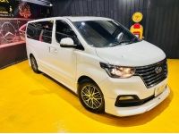 HYUNDAI H-1 2.5 LIMITED SUNROOF (ตัวพิเศษผลิตแค่300คัน) ปี 2019 ไมล์ 90,000 Km รูปที่ 2