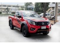 NISSAN NAVARA  NP300 2.5 E EXT CAB CALIBRE BLACKEDITION ดีเชล ปี 2020 MT สีแดง รูปที่ 2