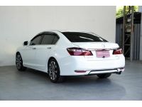 HONDA ACCORD 2.0 EL AT ปี2016 จด2017 สีขาว รูปที่ 2