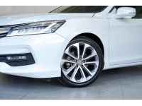 HONDA ACCORD 2.0 EL ปี2017 รถบ้านมือเดียวป้ายแดง รูปที่ 2