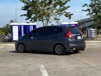 2015 HONDA JAZZ GK 1.5 i-VTEC S เกียร์ธรรมดา MT รูปที่ 2