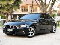 BMW 320d Sport รุ่น Top ปี 2014 รหัส F30 ดีเซลล้วน ใช้น้อย ออฟชั่นเต็ม จอใหญ่ Navigator ภายในแดง รูปที่ 2