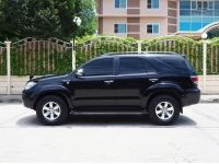 TOYOTA FORTUNER 3.0 V 4WD ปี 2005 เกียร์AUTO 4X4 สภาพนางฟ้า รูปที่ 2