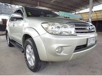 2010 TOYOTA FORTUNER 3.0V เครื่องVGS TURBO ออโต้ รถบ้านสวยจัดน๊อตไม่ขยับ เจ้าของขายเอง ซื้อสดไม่มีVAT เครดิตดีฟรีดาวน์ รูปที่ 2