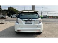 2014 Honda JAZZ 1.3 Hybrid รถเก๋ง 5 ประตู รถบ้านมือเดียวสวยกริบไม่มีชนหายากประหยัด รูปที่ 2