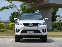 TOYOTA FORTUNER 2.8 V TRD Sportivo Black Top 4WD  ปี  2017 รูปที่ 2