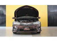ฟรีดาวน์จัดท่วม 2015 Toyota Altis Dual VVT-I 1.6 E CNG โรงงาน สีน้ำตาล เกียร์อัตโนมัติ Super CVT-I Wonder 7 Speed รูปที่ 2