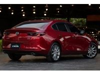 2019 Mazda 3 2.0 S รถเก๋ง 4 ประตู ดาวน์ 0บาท ติดต่อโชว์รูมด่วนที่นี่เท่านั้น รูปที่ 2