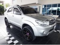 TOYOTA FORTUNER 3.0V AUTO 4WD ดีเซล ปี 2009 สีเทา บรอนซ์เงิน รูปที่ 2