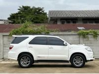 TOYOTA FORTUNER 3.0 V 4WD ชุดแต่ง TRD แท้ จากโรงงาน ปี 2011 แท้ รูปที่ 2