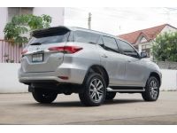 โตโยต้าชัวร์ ฟรีดาวน์ Fortuner 2.8 V Navi 4x4 A/T ปี 2018 รูปที่ 2