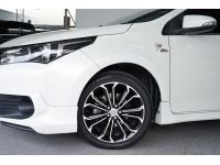 TOYOTA Corolla ALTIS 1.8E AT ปี 2019 จดปี 2020 สีขาว รูปที่ 2