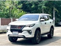 TOYOTA FORTUNER 2.8 V 4WD ปี 2017 เกียร์ A/T รูปที่ 2