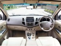 TOYOTA FORTUNER 3.0 V 4WD ปี 2006 เกียร์AUTO สภาพป้ายแดง รูปที่ 2