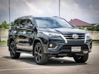 TOYOTA FORTUNER 2.8 TRD Sportivo 4WD เกียร์ออโต้ ปี 2018 รูปที่ 2