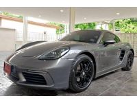 Porsche​ 718 Cayman 2017 สีเทาดำภายในแดง เลขไมล์เพียง 4x,xxx km. รูปที่ 2