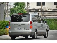 ไมล์ 2 แสน 2010 จด 2011 Hyundai H1 2.5 Deluxe รถยนต์ 11 ที่นั่ง รถครอบครัว รูปที่ 2