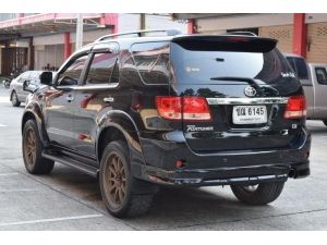 Toyota Fortuner 3.0  V SUV รูปที่ 3