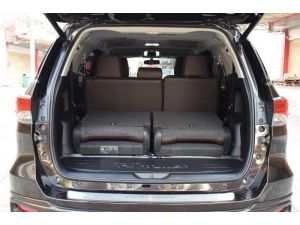 Toyota Fortuner 2.8 (ปี 2016) V SUV AT รูปที่ 3