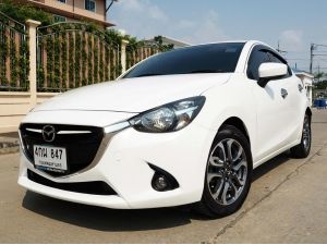 MAZDA 2 1.5 SKYACTIVE XD SPORTS HIGH PLUS ปี 2015 เกียร์AUTO สีขาวมุก(นิยม) รูปที่ 3