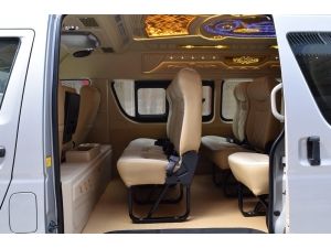 Toyota Hiace 3.0 COMMUTER (ปี 2015) D4D Van AT รูปที่ 3