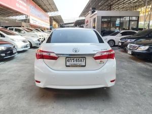 Toyota altis 1.8 E  ปี 2015 มือเดียวจากป้ายแดงวิ่งน้อย 1xx,xxxกิโลแท้ เข้าศูนย์ตลอด ไม่เคยมีอุบัติเหตุ ไม่เคยติดแก๊สค่ะสภาพสวยพร้อมใช้ค่ะ รูปที่ 3